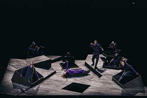 Χαράλαμπος Γωγιός στα «ΝΕΑ»: «Δεν υπάρχει τίποτε το αντιφατικόστη συνύπαρξη δυστυχίας και χιούμορ»