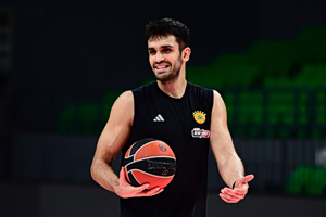 Στο NBA και στους Γκόλντεν Στέιτ Γουόριορς ο Γιούρτσεβεν (pic)