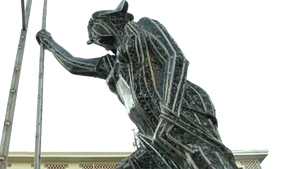 Θεσσαλονίκη: Βανδαλισμός αγάλματος από αγνώστους στο κέντρο της πόλης