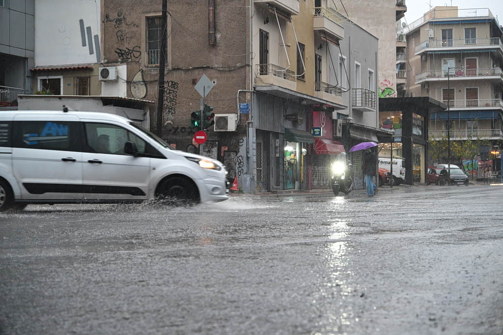 Κακοκαιρία Erminio: Η νέα ανακοίνωση της Περιφέρειας Αττικής – Ποια σχολεία είναι ανοιχτά και ποια κλειστά