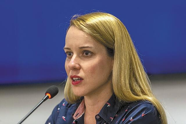 Φασαρία για το ομαδικό e-mail του ΥΠΕΞ σε Ελληνες στα Εμιράτα