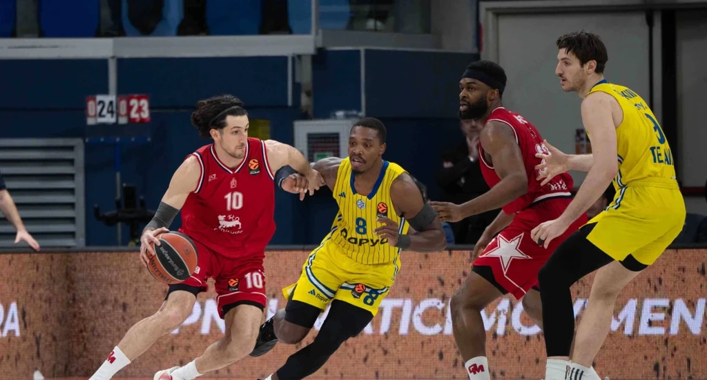 Αρμάνι Μιλάνο – Μακάμπι 96-87: Νίκη με πρωταγωνιστές Νίμπο και Σιλντς