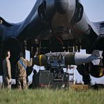 Επικίνδυνη κλιμάκωση μετά την επίθεση στο νησί Χαργκ – Τραμπ: Το Ιράν έχει «ηττηθεί εντελώς»