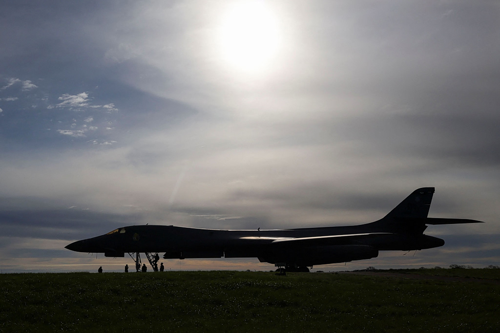 «Κι αν οι Αμερικανοί πάνε ξαφνικά σπίτι τους;» H εκτίμηση ότι ο Τραμπ θα αφήσει το Ισραήλ να πολεμά μόνο του