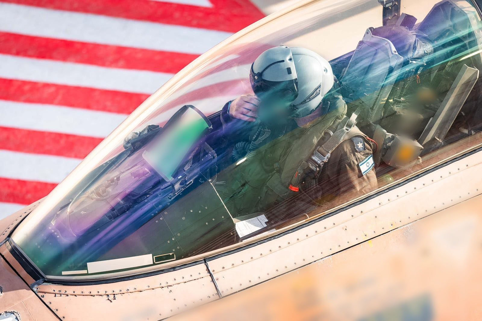 &Kappa;ό&beta;&epsilon;&iota; &tau;&eta;&nu; &alpha;&nu;ά&sigma;&alpha; &beta;ί&nu;&tau;&epsilon;&omicron; &nu;&tau;&omicron;&kappa;&omicron;&upsilon;&mu;έ&nu;&tau;&omicron; &tau;&omicron;&upsilon; IDF: &Iota;&sigma;&rho;&alpha;&eta;&lambda;&iota;&nu;ό&sigmaf; &pi;&iota;&lambda;ό&tau;&omicron;&sigmaf; &alpha;&pi;&omicron;&phi;&epsilon;ύ&gamma;&epsilon;&iota; &iota;&rho;&alpha;&nu;&iota;&kappa;ό &pi;ύ&rho;&alpha;&upsilon;&lambda;&omicron;