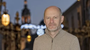 Ζαν-Πολ Σαλομέ στα «ΝΕΑ»: «Η ΑΙ σε πάει πίσω, όχι μπροστά»