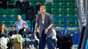 Η πρώτη γυναίκα προπονήτρια που κατέκτησε τίτλο με ανδρική ομάδα – Ποιά είναι η Κάλια Παπαδοπούλου