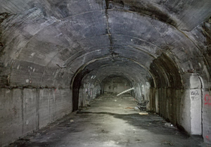 Καταφύγια στην Αθήνα: Πόσα είναι και γιατί κρατούν μυστική την τοποθεσία τους – Πολλοί θα μείνουν απ’έξω σε περίπτωση επίθεσης