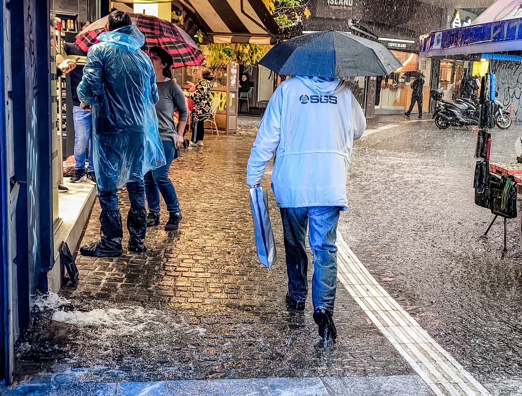 Συνεδρίασε η Επιτροπή Εκτίμησης Κινδύνου ενόψει της κακοκαιρίας «Erminio» – Σε «Red Code» 7 περιοχές