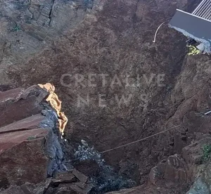 Συναγερμός στην Αγία Πελαγία στο Ηράκλειο: Μεγάλη κατολίσθηση πρόκάλεσε την αποκόλληση μπαλκόνι ξενοδοχείου