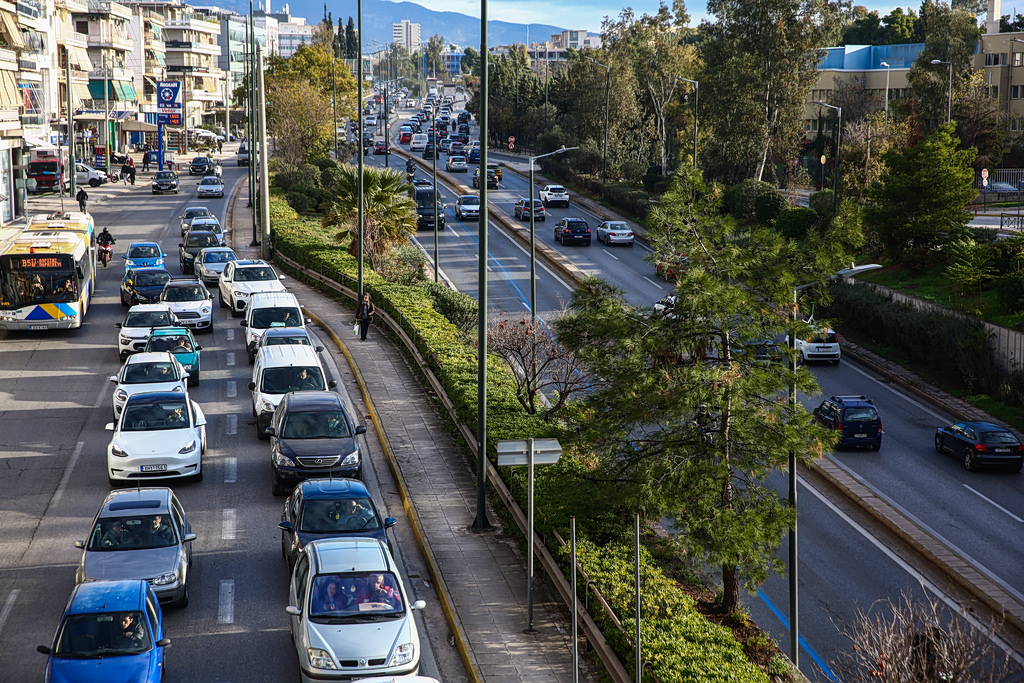 Τα πρώτα ραβασάκια για ανασφάλιστα και τέλη