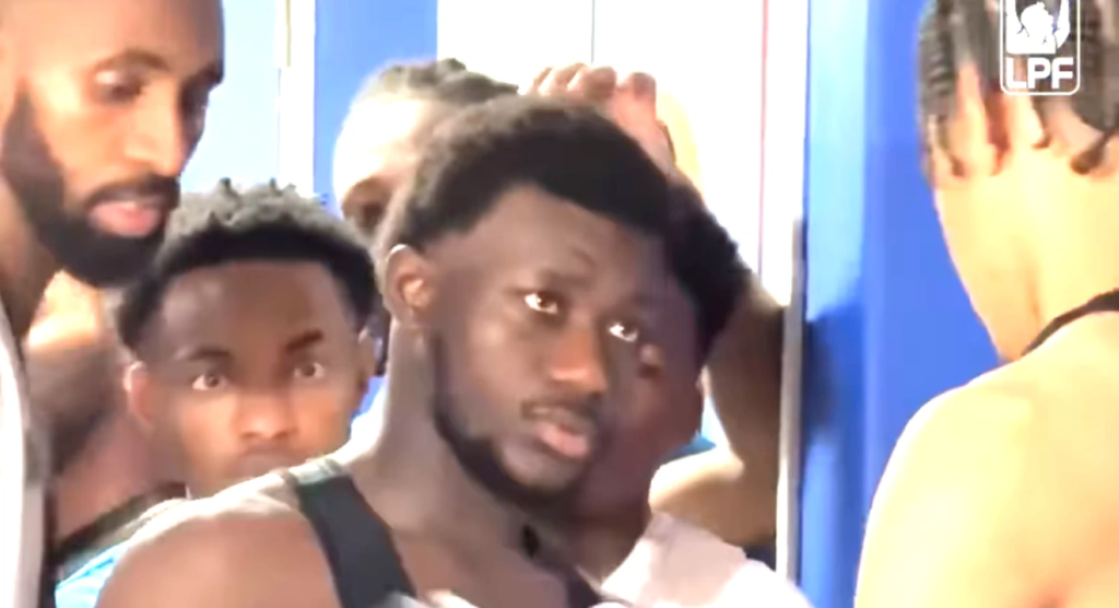 Το… κυνήγησε και το πήρε: Στα χέρια του Κοϊτά η φανέλα του Μέσι