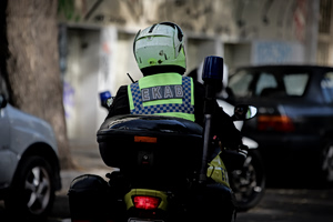 Τρομακτικό τροχαίο με νεκρό στο Λασίθι: Μηχανή πέρασε στο αντίθετο ρεύμα και έπεσε σε φορτηγό