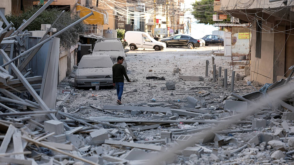 Το Παρίσι τριπλασιάζει την ανθρωπιστική βοήθεια στον Λίβανο με αποστολή 60 τόνων υλικού