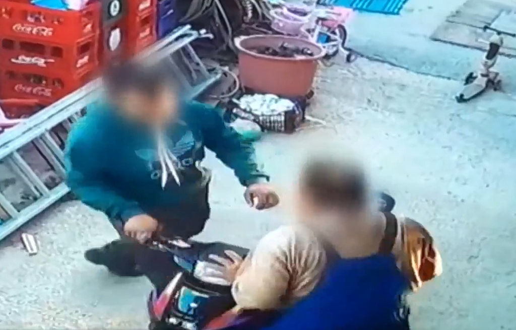 Λέρος: Την Τρίτη απολογείται ο 17χρονος πατροκτόνος – «Το παιδί να γυρίσει στο σπίτι του»