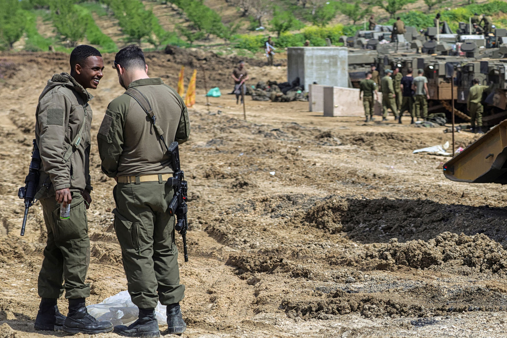 Το Ισραήλ θα δημιουργήσει «ζώνη ασφαλείας» στον νότιο Λίβανο παρά τις απειλές της Τεχεράνης