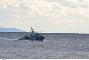 Λιμανάκια Βουλιαγμένης: Δραματικές έρευνες για τον 34χρονο δύτη που χάθηκε στο «πηγάδι του διαβόλου»