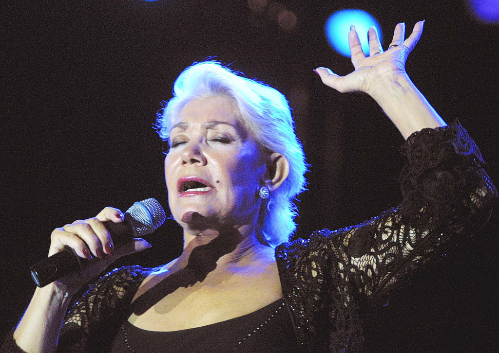 «Χαμαιλέων που άλλαζε όλα τα χρώματα της μουσικής» – Αποχαιρετούν τη Μαρινέλλα μιλώντας στα «ΝΕΑ»