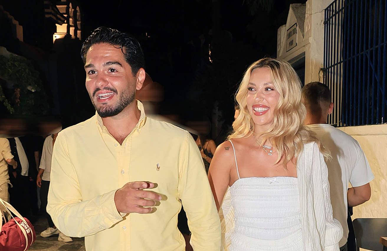 &Gamma;&alpha;&rho;&upsilon;&phi;&alpha;&lambda;&lambda;&iota;ά &Kappa;&alpha;&lambda;&eta;&phi;ώ&nu;&eta; &gamma;&iota;&alpha; &tau;&omicron; &tau;&alpha;&xi;ί&delta;&iota; &mu;&epsilon; &tau;&omicron;&nu; &Chi;&rho;ή&sigma;&tau;&omicron; &Mu;ά&sigma;&tau;&omicron;&rho;&alpha; &sigma;&tau;&omicron; &Nu;&tau;&omicron;&upsilon;&mu;&pi;ά&iota;