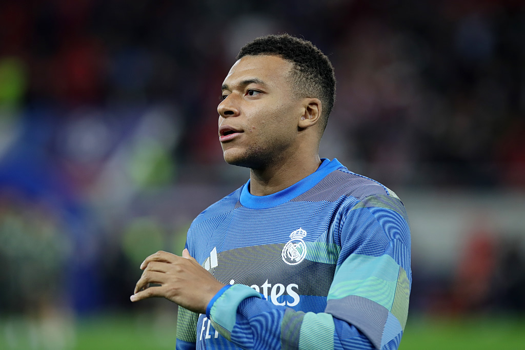 Θύελλα αντιδράσεων για τον Εμπαπέ: Έπινε ποτό στο Παρίσι εν μέσω ήττας της Ρεάλ