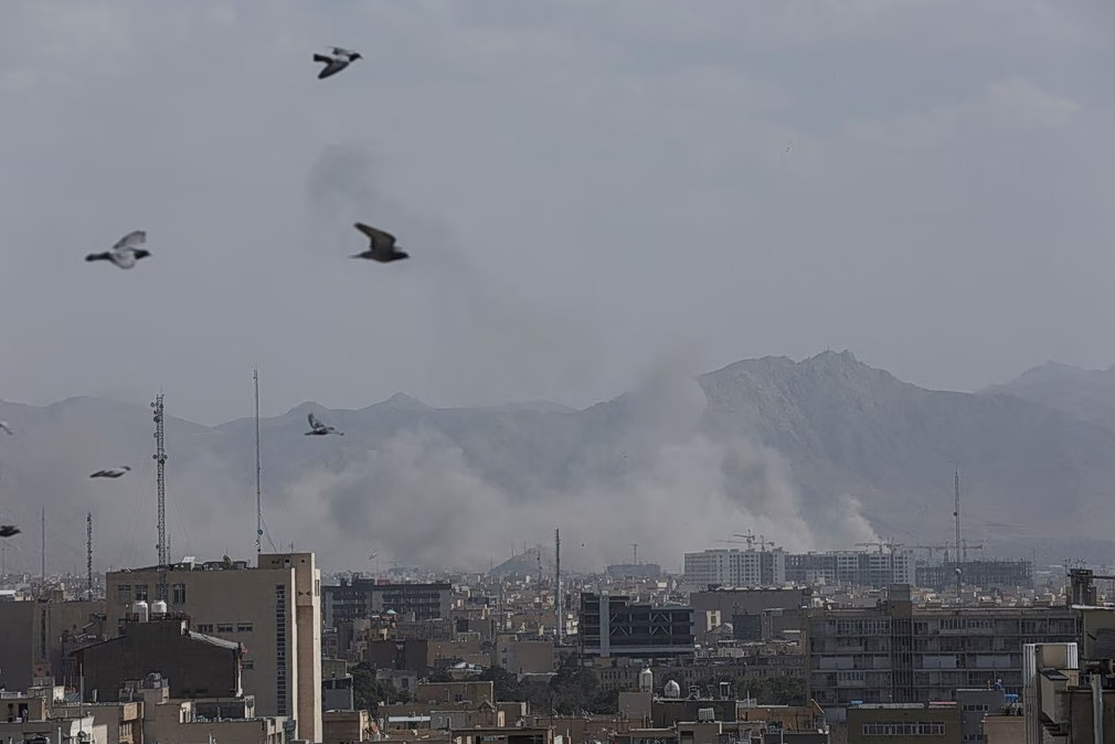 Το MEGA στη δίνη του πολέμου στη Μέση Ανατολή – Όλες τις εξελίξεις