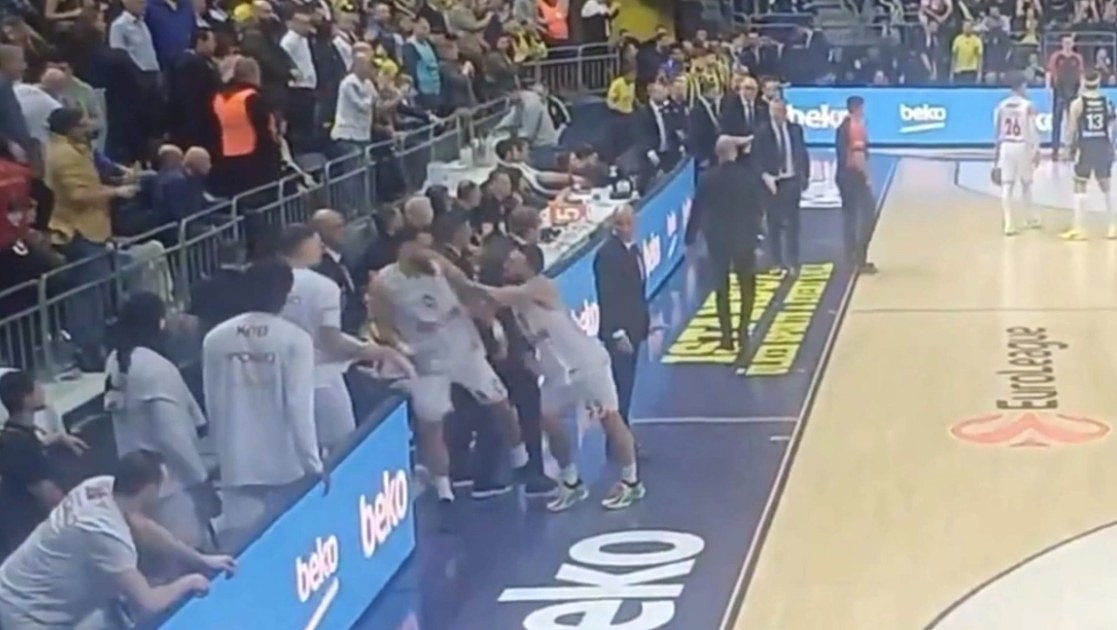 &Pi;&omicron;&lambda;&lambda;ά &nu;&epsilon;ύ&rho;&alpha; &sigma;&tau;&eta; &Mu;&omicron;&nu;&alpha;&kappa;ό: &Sigma;&upsilon;&mu;&pi;&lambda;&omicron;&kappa;ή &Tau;&zeta;έ&iota;&mu;&sigmaf; &ndash; &Omicron;&kappa;ό&mu;&pi;&omicron; &mu;&epsilon;&tau;ά &tau;&eta;&nu; ή&tau;&tau;&alpha; &alpha;&pi;ό &tau;&eta;&nu; &Phi;&epsilon;&nu;έ&rho;&mu;&pi;&alpha;&chi;&tau;&sigma;&epsilon;