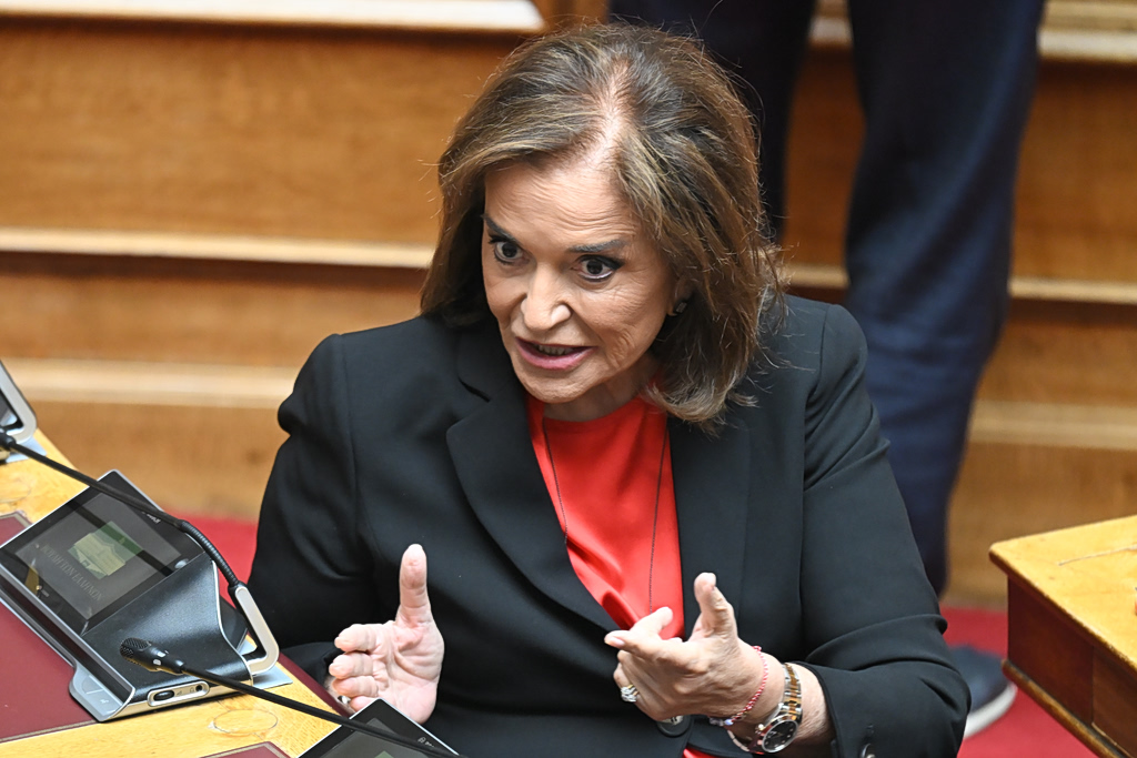 Ντόρα Μπακογιάννη στο MEGA: «Η Ελλάδα αμυντικά και μόνο κινήθηκε στην Κύπρο – Δεν θα γίνει μέρος του πολέμου»