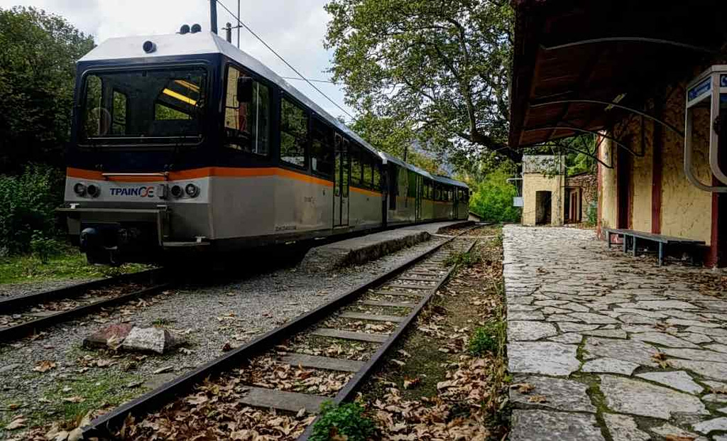 ΟΣΕ: Κλείνει επ’ αόριστον η γραμμή του Οδοντωτού λόγω φυσικών φαινομένων και κατολισθήσεων