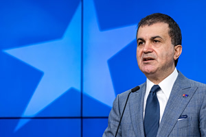 Ομέρ Τσελίκ (AKP): «Παράνομη και άδικη» η επίθεση ΗΠΑ-Ισραήλ στο Ιράν