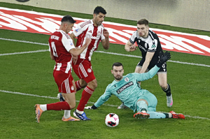 Διαστημάνθρωπος εύκολα, διαιτητής δύσκολα