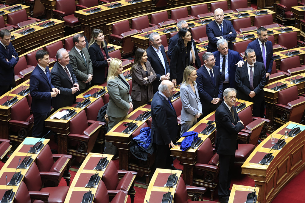 Τέσσερις όρθιοι