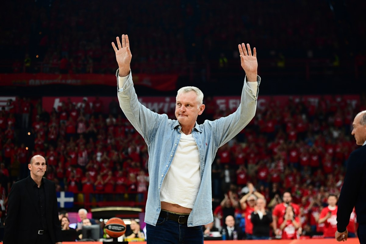 &Sigma;&tau;&omicron; &Sigma;&Epsilon;&Phi; &gamma;&iota;&alpha; &tau;&omicron; &Omicron;&lambda;&upsilon;&mu;&pi;&iota;&alpha;&kappa;ό&sigmaf;-&Pi;&alpha;&nu;&alpha;&theta;&eta;&nu;&alpha;ϊ&kappa;ό&sigmaf; &omicron; &Pi;ά&sigma;&pi;&alpha;&lambda;&iota;