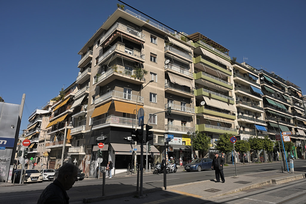 Τραγωδία με 17χρονη στον Πειραιά: «Άκουσα κάποιον να φωνάζει “Σ’ αγαπάω, γιατί;”»