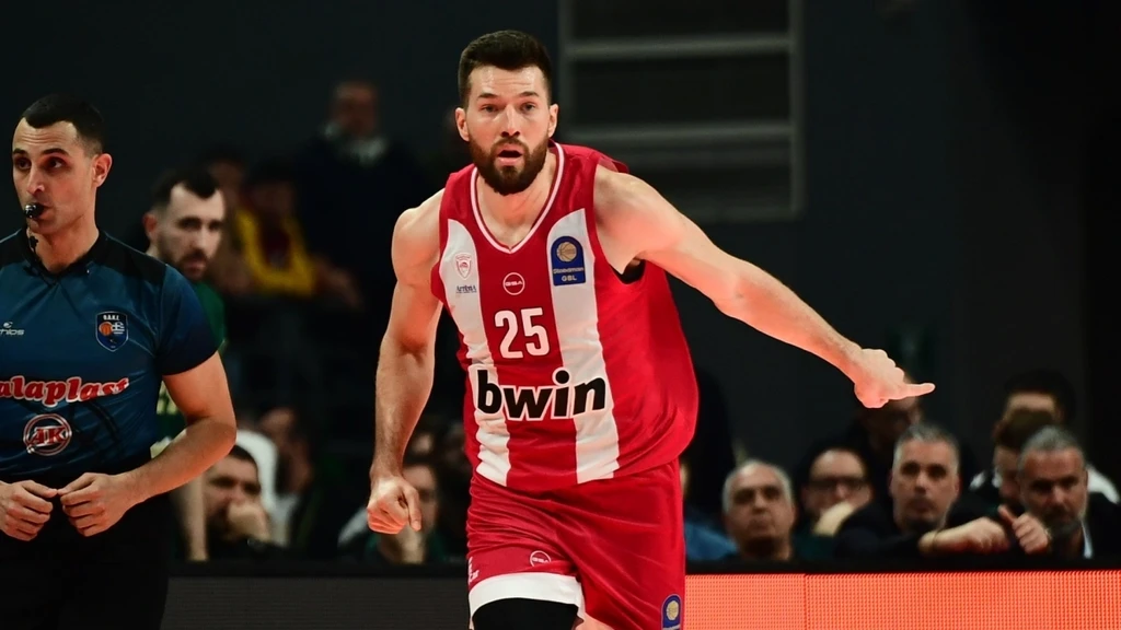 Πίτερς για το μέλλον του: «Αν πρέπει να συζητήσω κάτι θα το κάνω με τον ατζέντη μου»