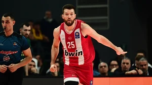 Πίτερς για το μέλλον του: «Αν πρέπει να συζητήσω κάτι θα το κάνω με τον ατζέντη μου»