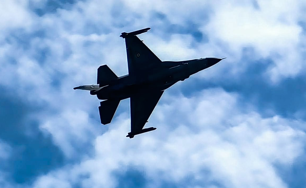 «Τιμή και δόξα»: Το μήνυμα του πιλότου της ομάδας Ζευς για την Έξοδο του Μεσολογγίου