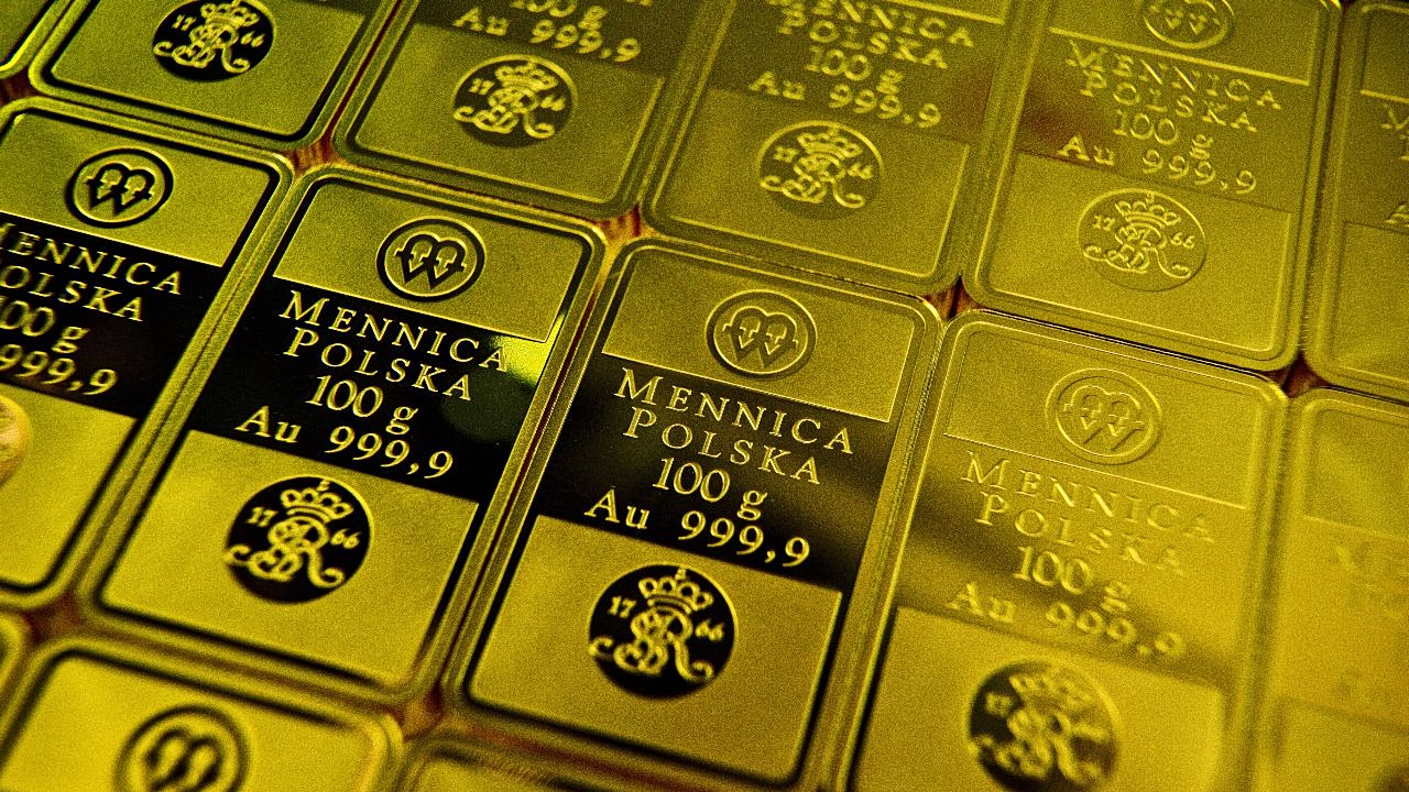 &Tau;&omicron; &chi;&rho;&upsilon;&sigma;ά&phi;&iota; &tau;&eta;&sigmaf; &Pi;&omicron;&lambda;&omega;&nu;ί&alpha;&sigmaf; &sigma;&tau;&omicron; &tau;&rho;&alpha;&pi;έ&zeta;&iota; &tau;&eta;&sigmaf; ά&mu;&upsilon;&nu;&alpha;&sigmaf; &gamma;&iota;&alpha; &nu;&alpha; &gamma;ί&nu;&epsilon;&iota; ό&pi;&lambda;&alpha;