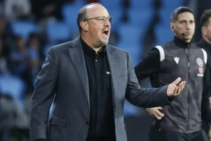 Πριν καν ολοκληρωθεί η πρόταση