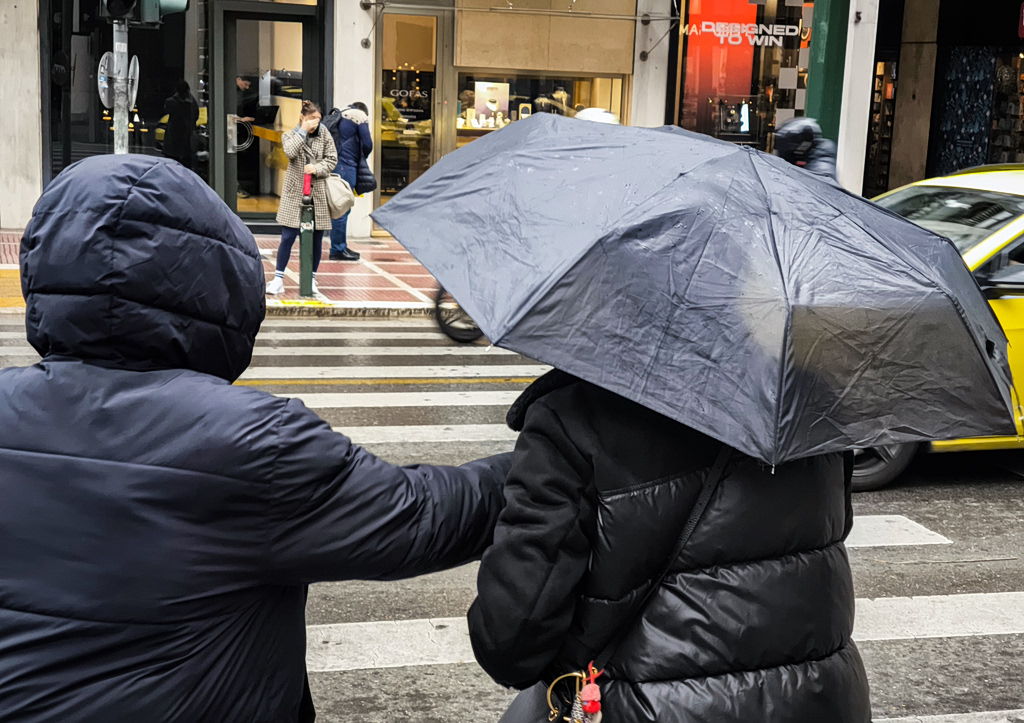 Σε επιφυλακή ο κρατικός μηχανισμός ενόψει της κακοκαιρίας Erminio –  Τι θα γίνει με τα σχολεία στην Αττική