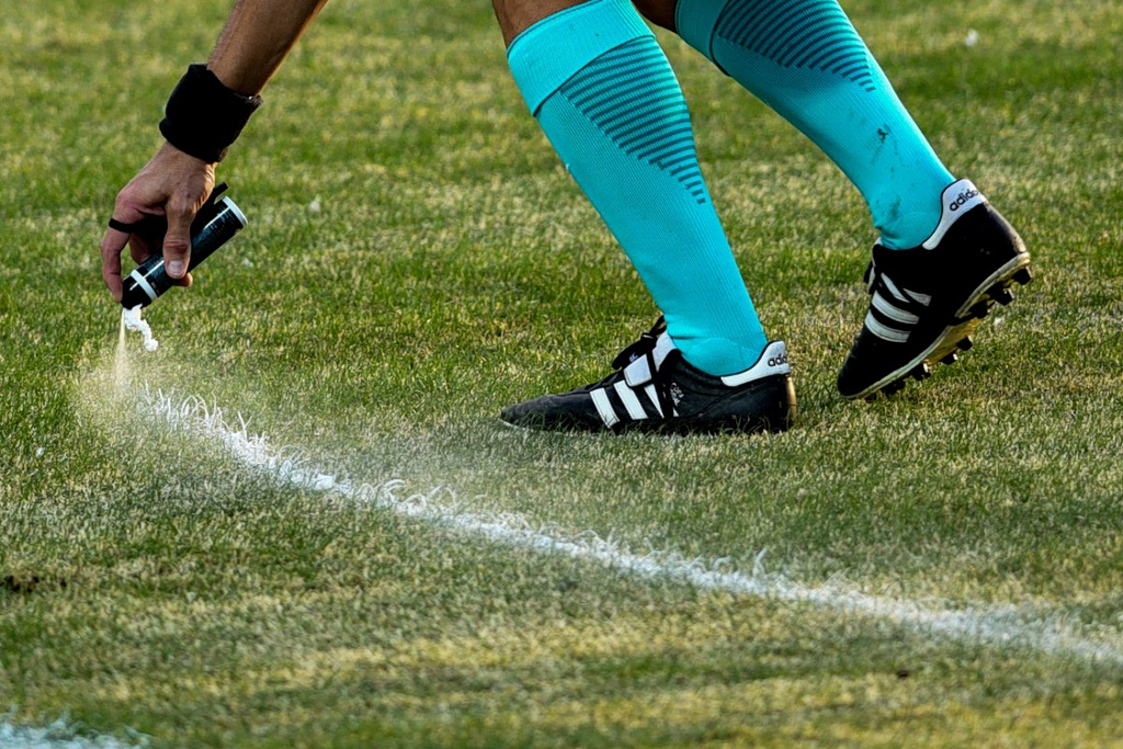 Super League: «Εμφύλιοι» διαιτητών για να γλιτώσουν τιμωρίες