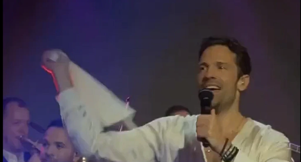 Παρουσία Τζόκοβιτς και Καλάθη στη συναυλία Αργυρού στο Βελιγράδι