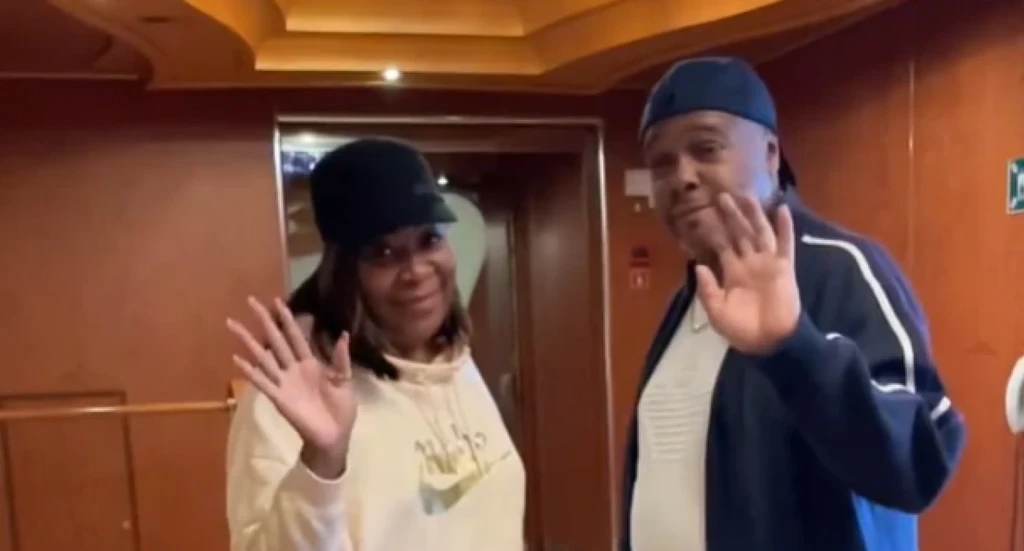 Το συγκινητικό «αντίο» των γονιών του Χολμς στους οπαδούς του Παναθηναϊκού