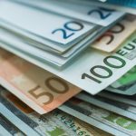 Απευθείας αναθέσεις ύψους 2,2 δισ. ευρώ – Οι αποκαλυπτικοί αριθµοί και τα ερωτήµατα για τη διαφάνεια