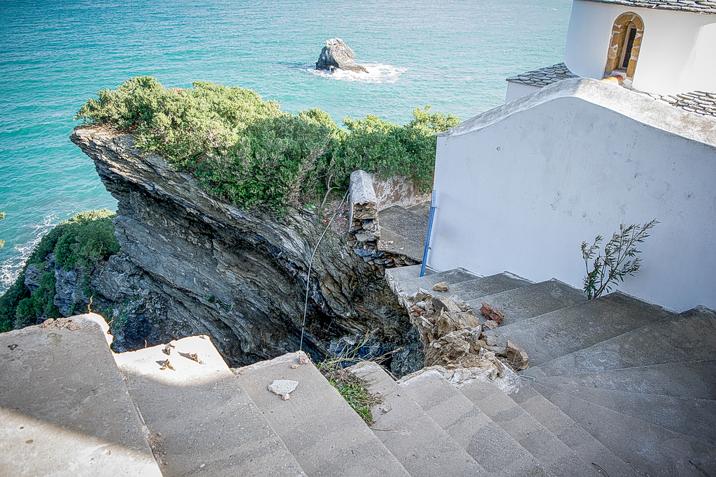 En Voyage για Σκόπελο: Το νησί της Ευρώπης που διατηρεί ακόμη την ταυτότητα του