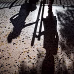 Νέες καταγγελίες για επιθέσεις μαθητών σε βάρος καθηγητών – «Mου έχουνε πετάξει στυλό και κόντεψε να πάει στο μάτι μου»