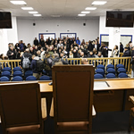 Τέμπη: Η ώρα της Δικαιοσύνης – Ξεκινά στη Λάρισα η δίκη της τραγωδίας με τους 36 κατηγορούμενους