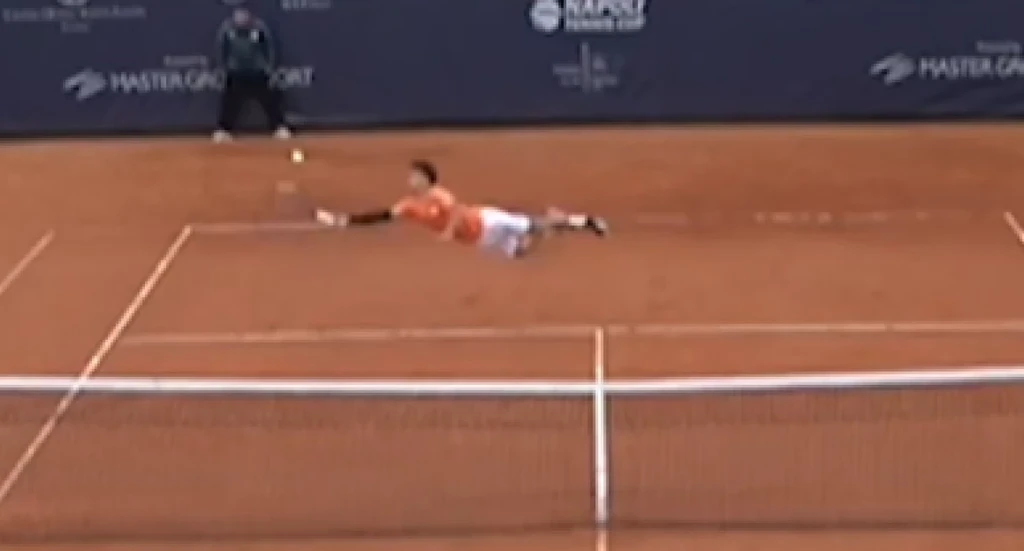 Απίθανος πόντος: Τενίστας έκανε «επέμβαση» τύπου Τζιανλουίτζι Ντοναρούμα