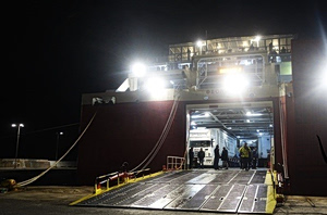 Ραφήνα: Μπλέχτηκε κάβος στην προπέλα του πλοίου «Θεολόγος» – Ταλαιπωρία για 673 επιβάτες