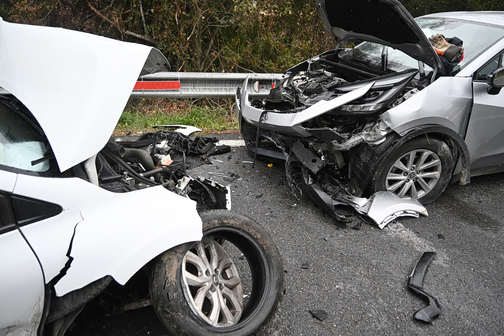 Τρομακτικό τροχαίο με δύο τραυματίες στην παλαιά εθνική οδό Άργους-Κορίνθου