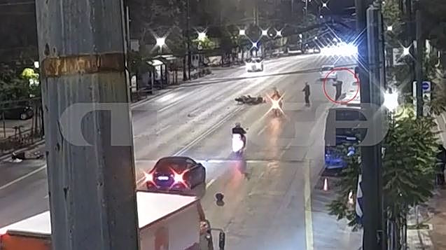 Νέο βίντεο από το τροχαίο δυστύχημα μπροστά από τη Βουλή – Τα δραματικά δευτερόλεπτα